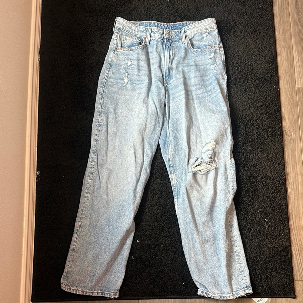 Baggy Mom Jeans with rips